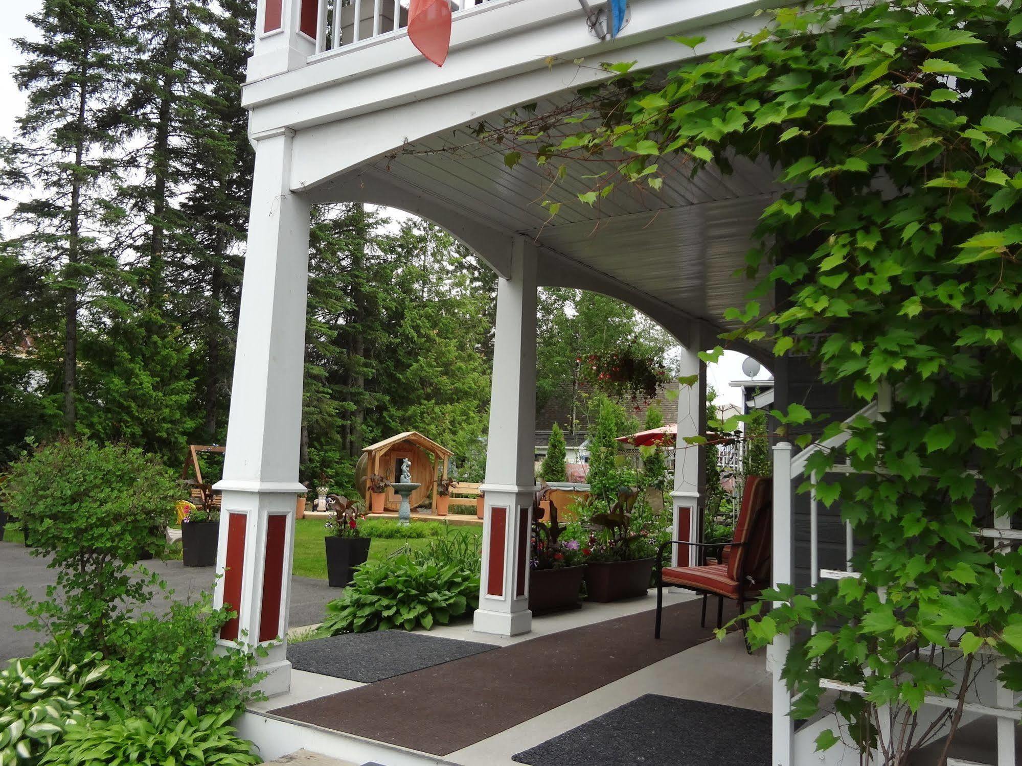 Hotel Saint-Donat Exterior foto